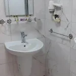 Hotel Elijah