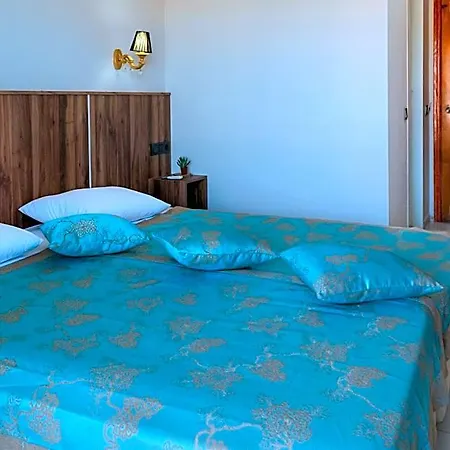 Otel Elijah Kemer