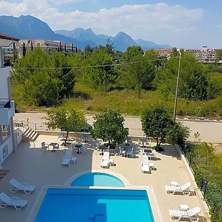 Elijah Otel